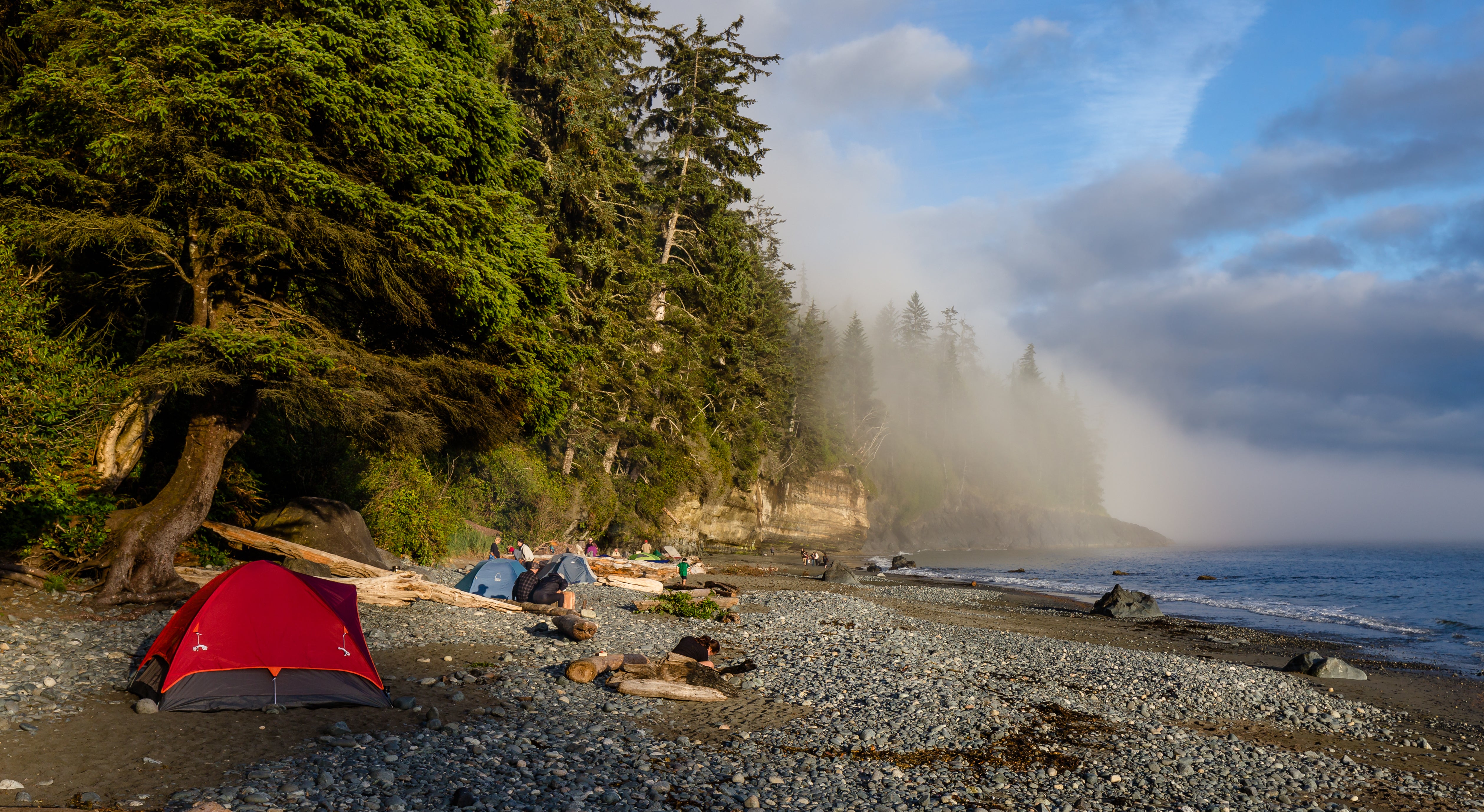 PACK IT! CAMPING WITHOUT SNACKS IS DUMB.